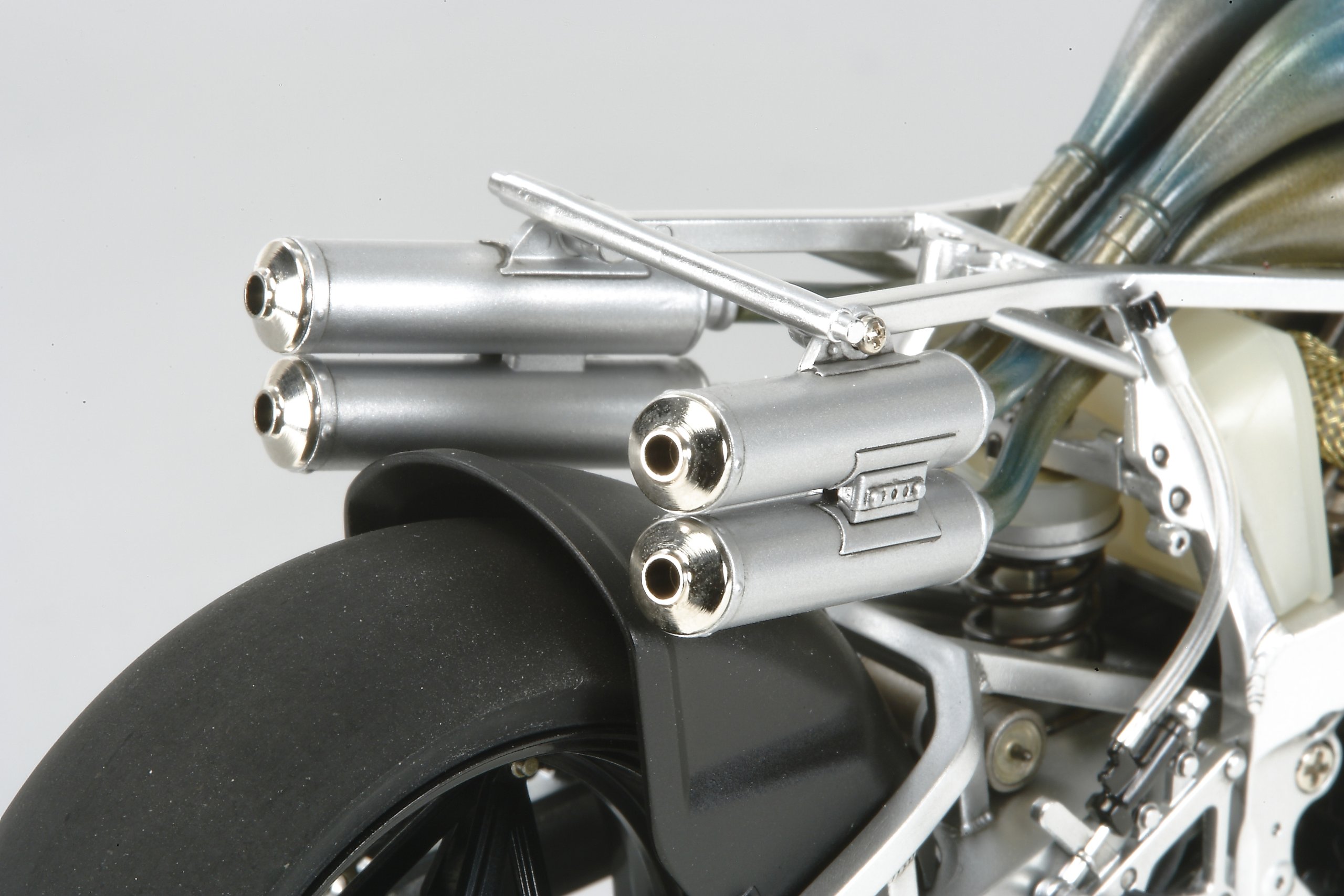 tamiya-honda-nsr500-84-1-12-motorrad-bausatz image 2