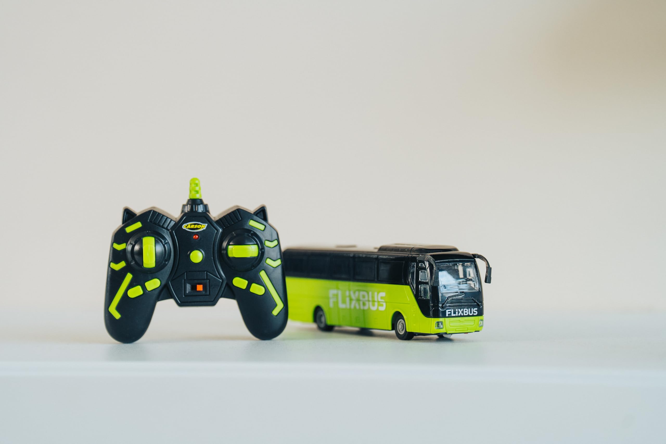 carson-nano-flixbus-1-64-rc-bus-rtr-led-80-min image 7