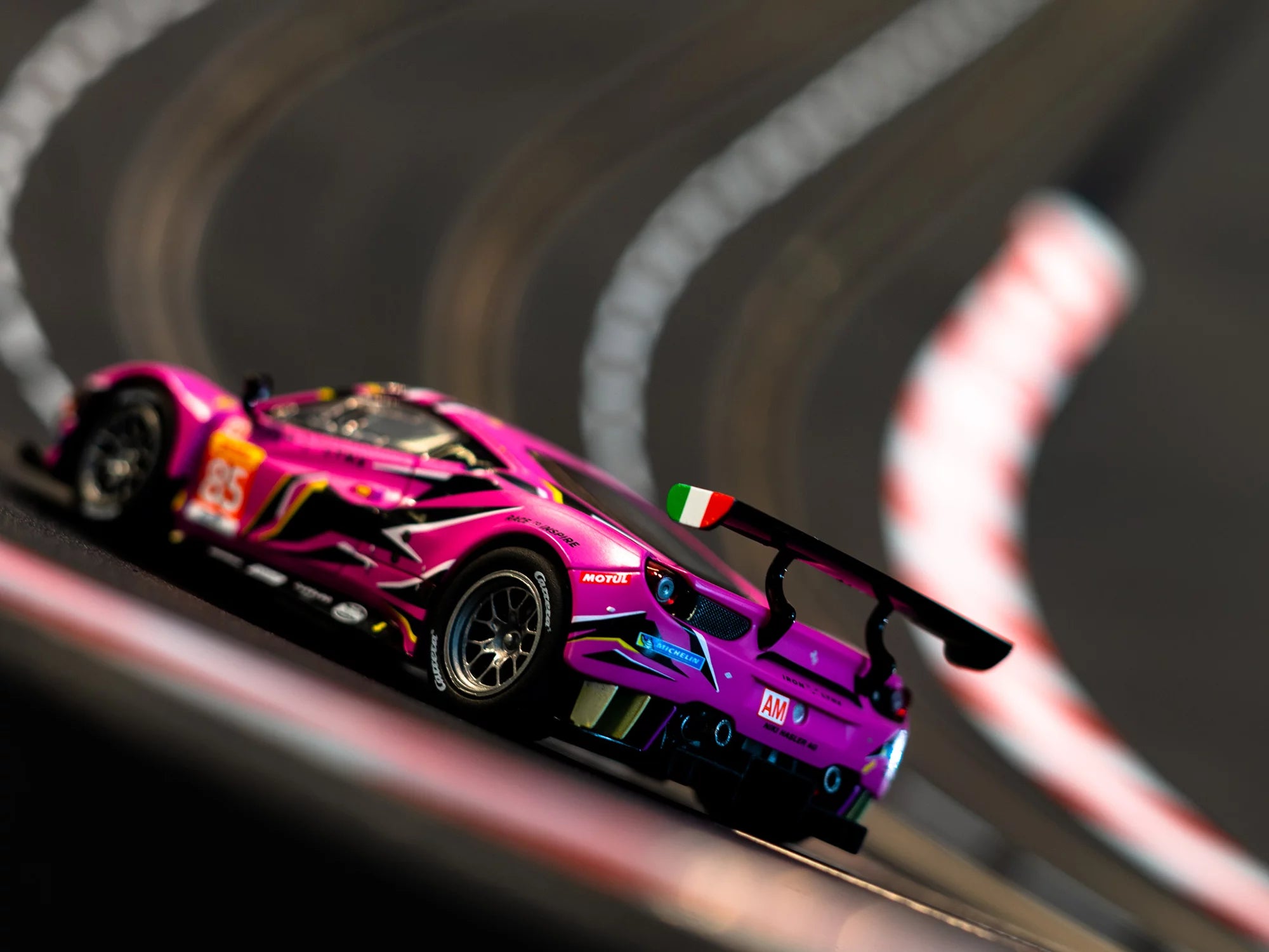 carrera-digital-132-ferrari-488-gt3-iron-dames-no-85-slotcar-2 image 3