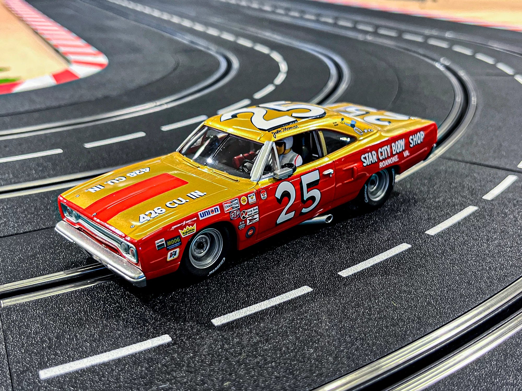 carrera-digital-132-plymouth-roadrunner-no-25-slotcar-1-32 image 2