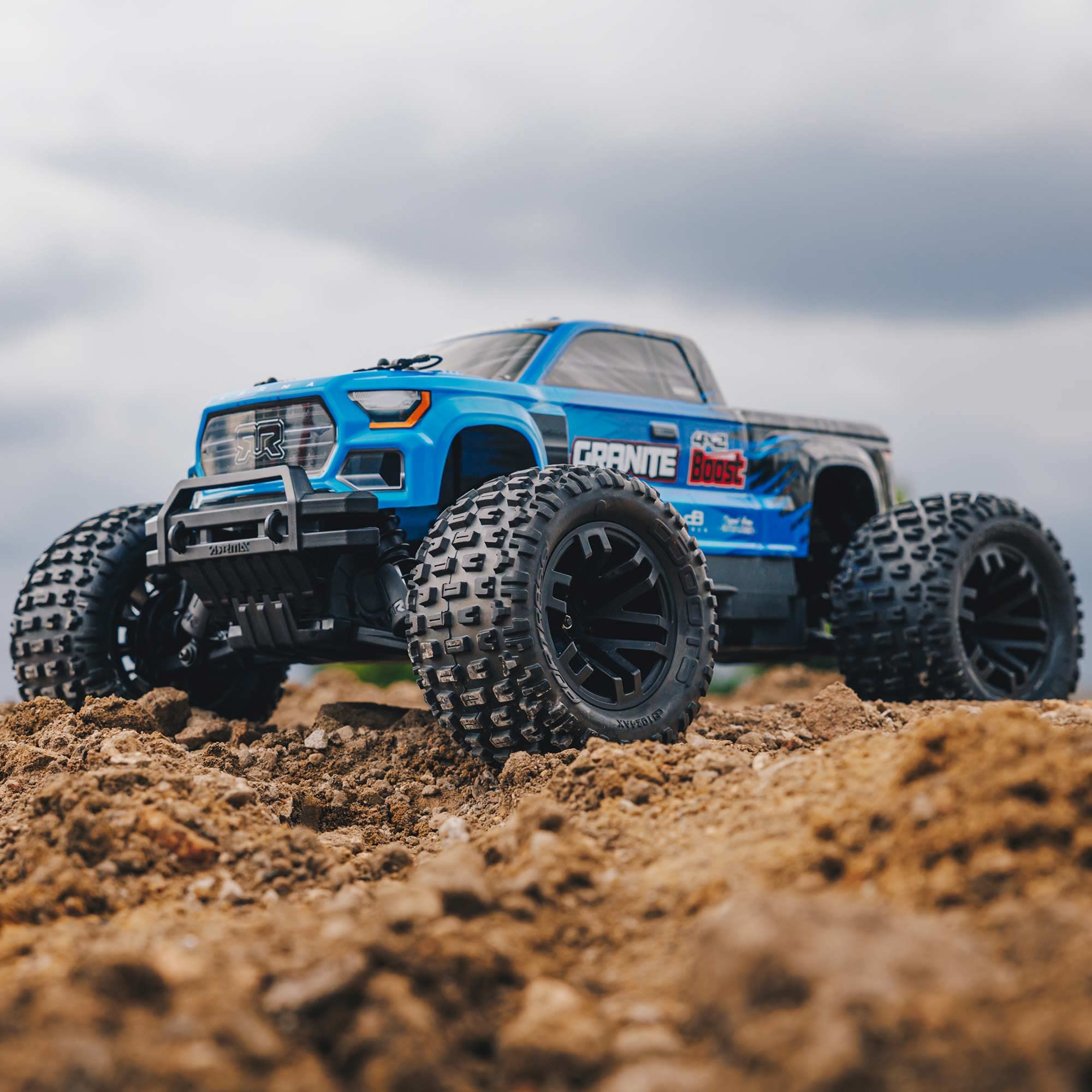 arrma-granite-4x2-boost-mega-550-monster-truck-rtr-blau image 3