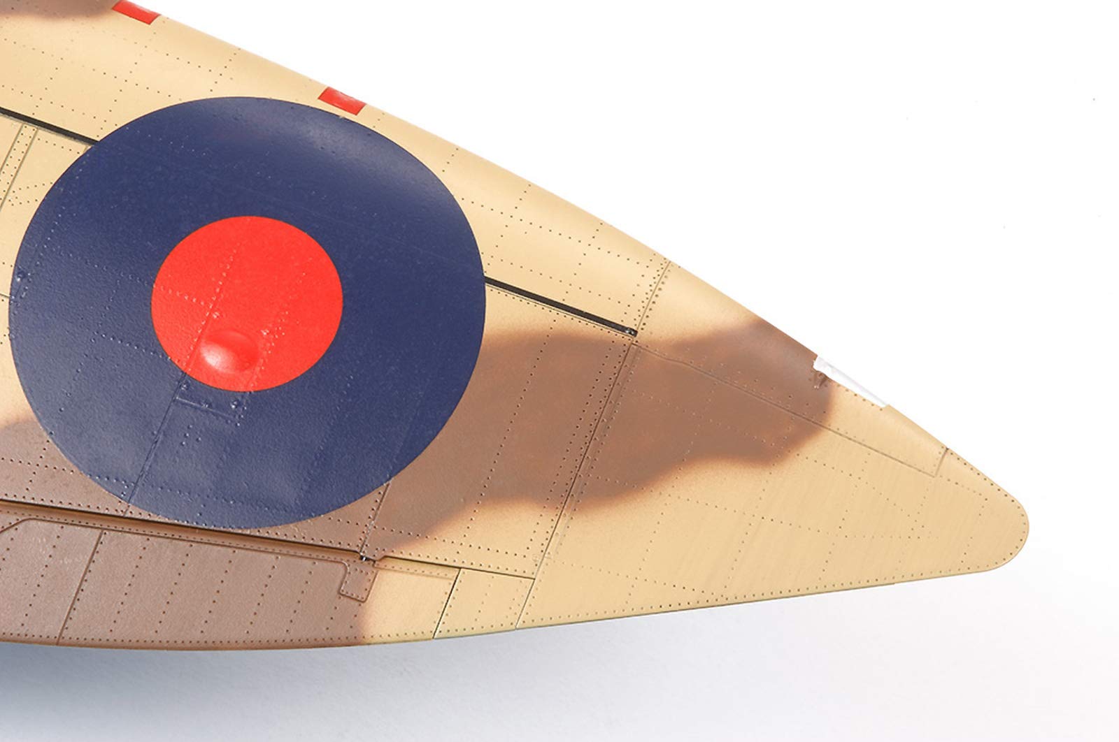 tamiya-60320-supermarine-spitfire-mk-viii-bausatz-1-32 image 3