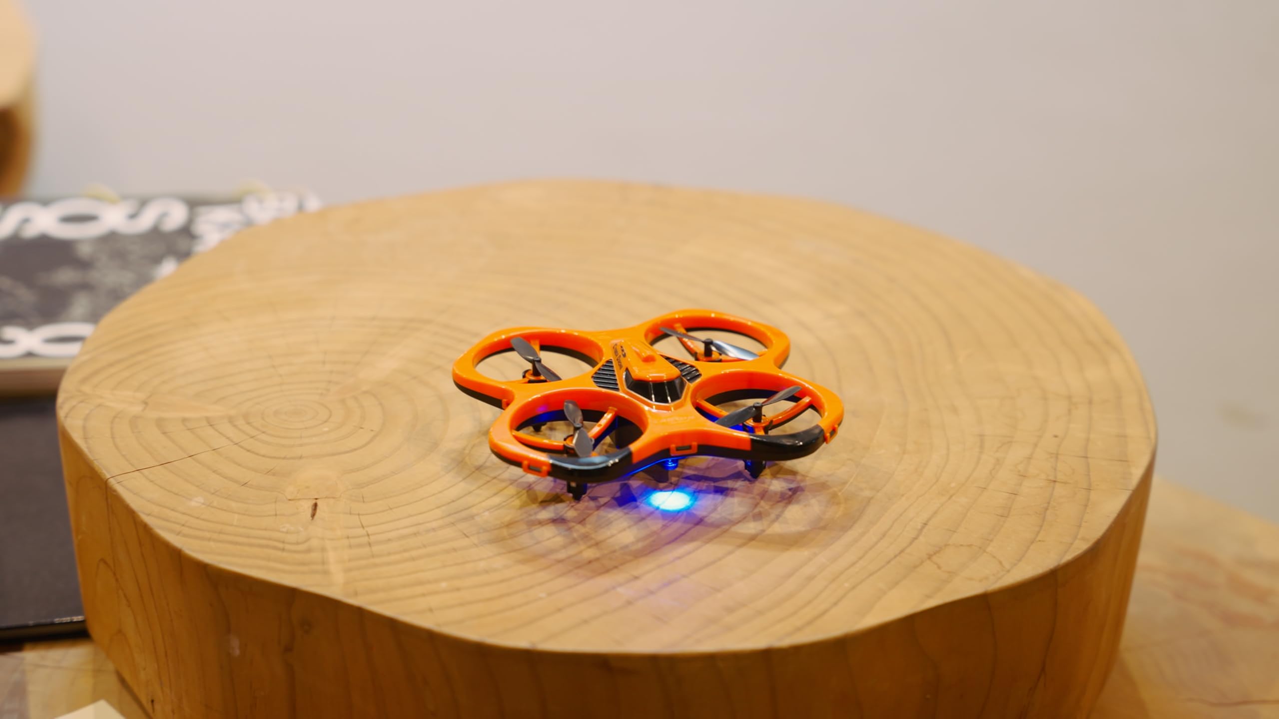 carson-cyber-drone-quadcopter-orange-rtf-flip-led image 7