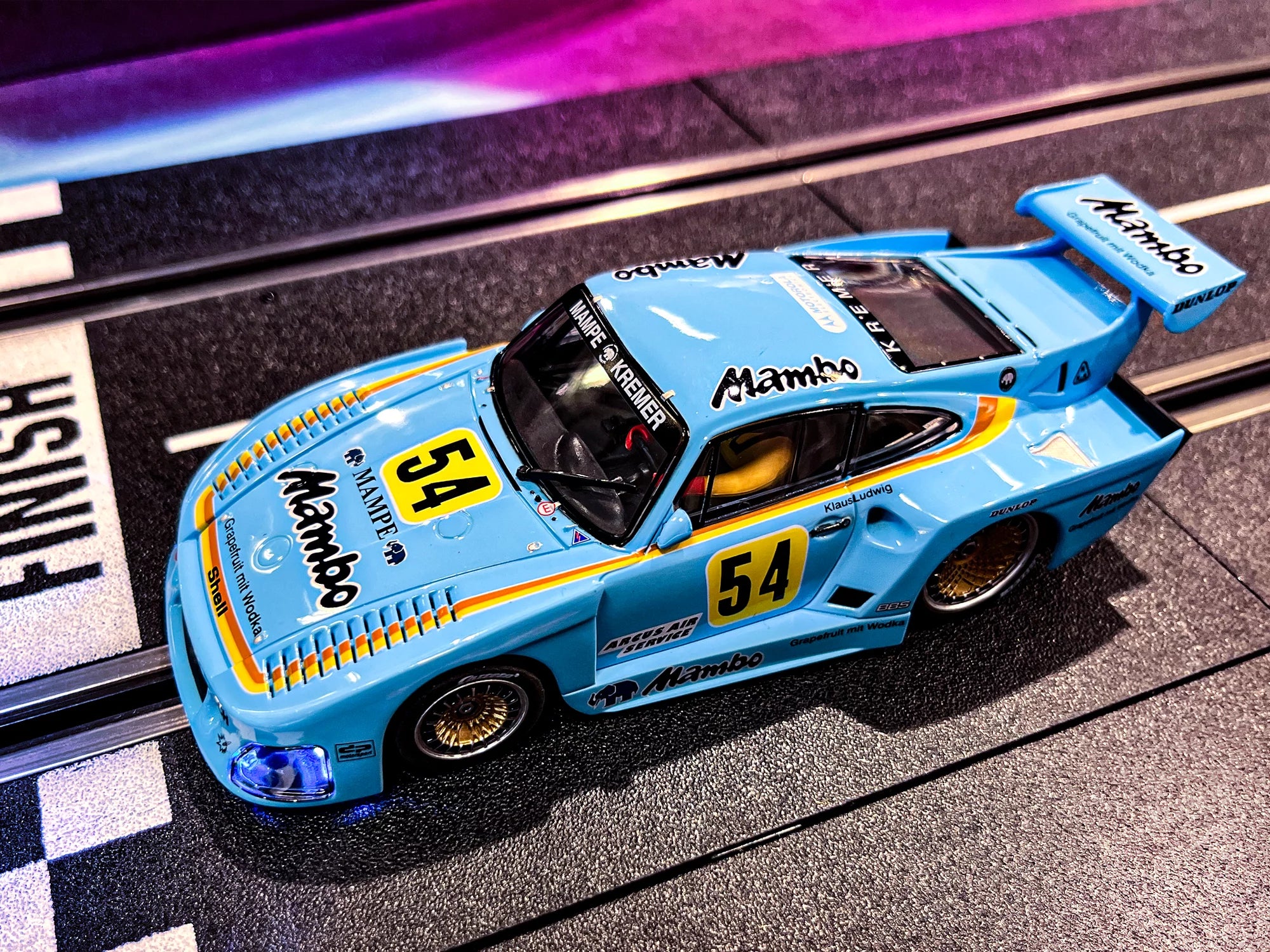 carrera-digital-132-slotcar-porsche-kremer-935-k3-no-54 image 2