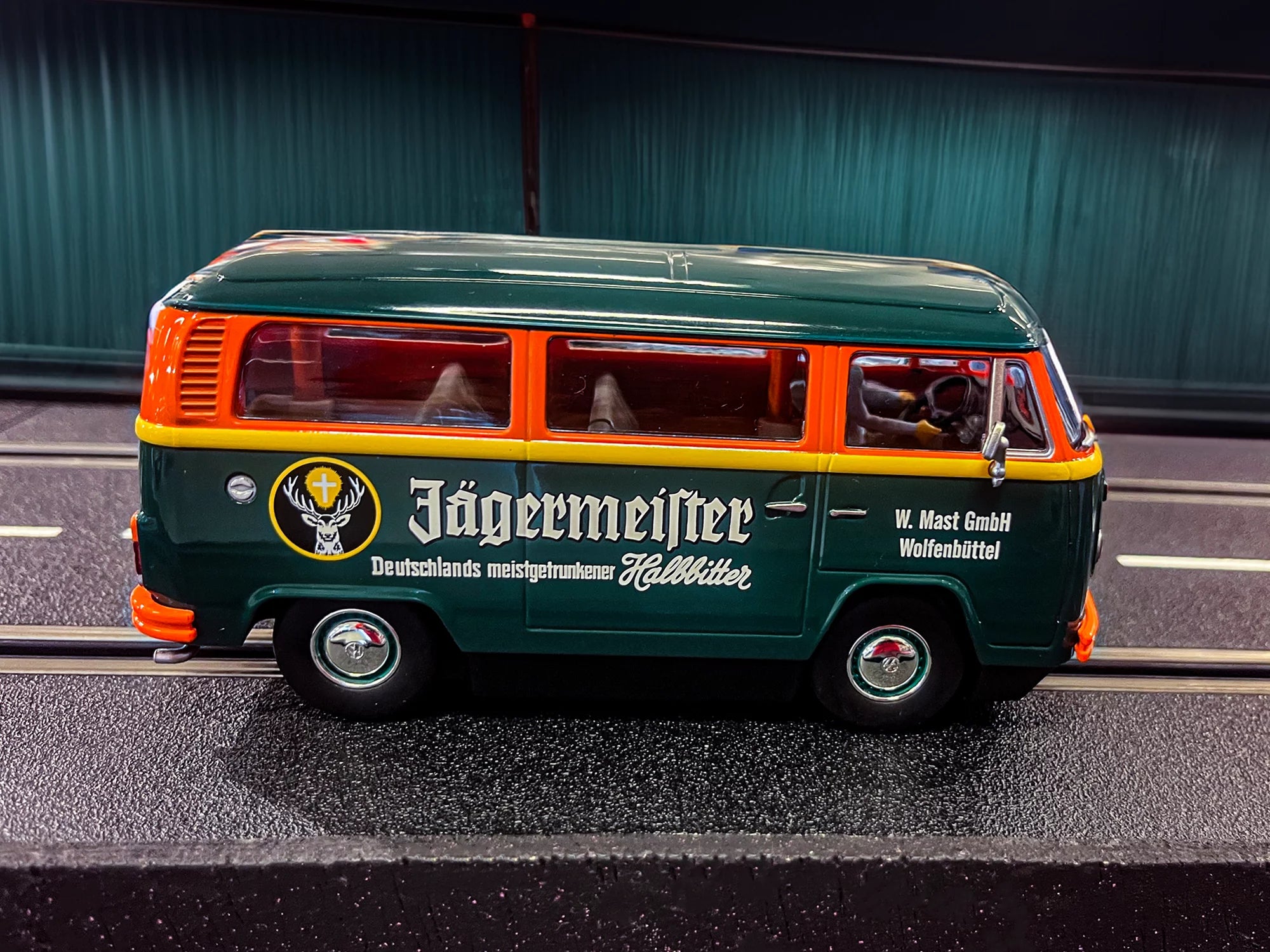 carrera-digital-132-vw-bus-t2b-j-germeister-slotcar-1-32 image 3