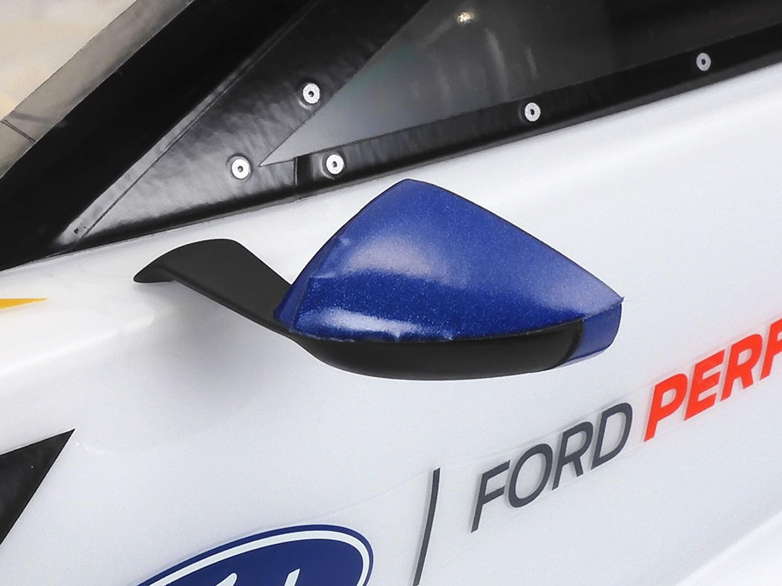 tamiya-tt-02-ford-gt-mk-ii-2020-rc-auto-bausatz-1-10 image 5