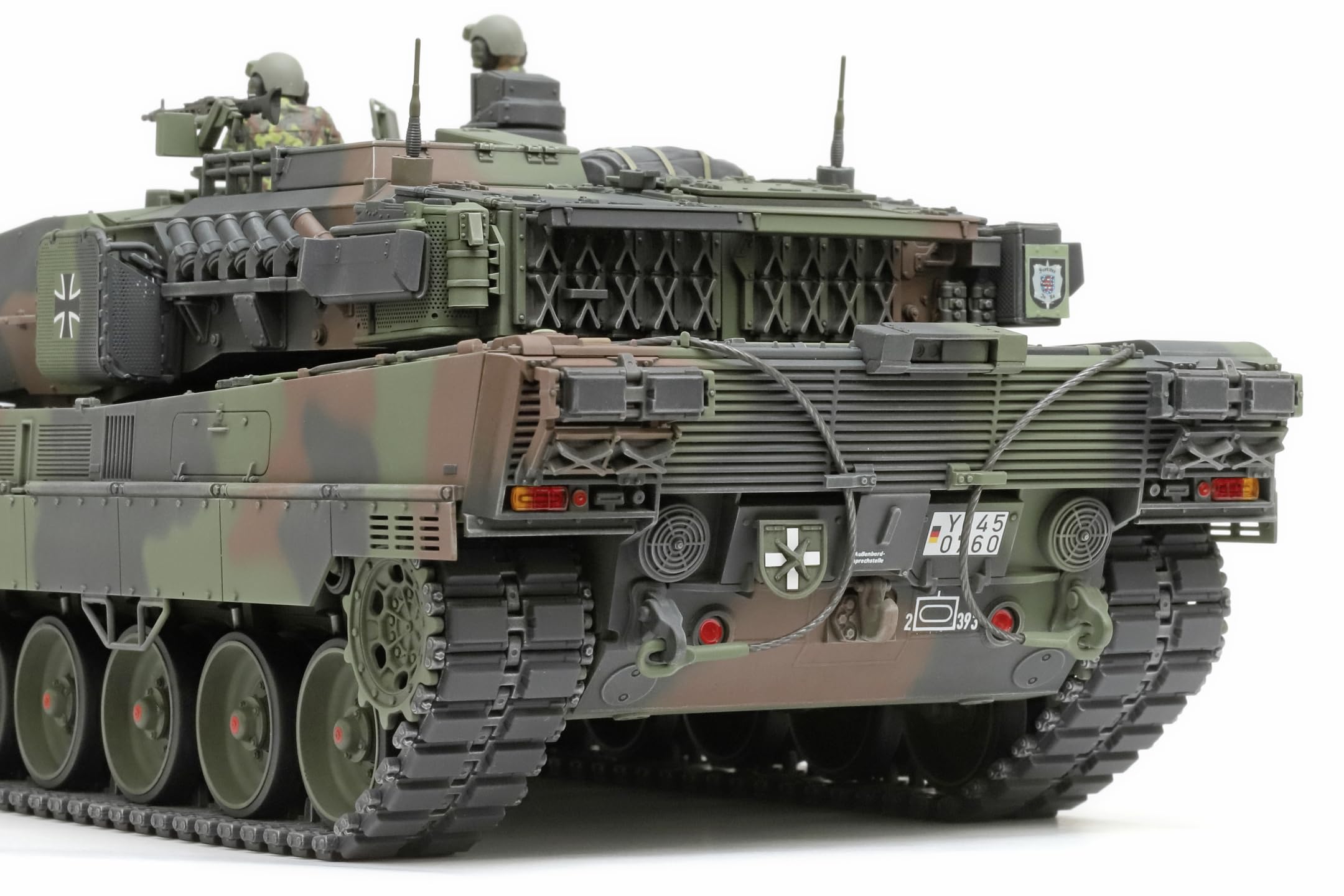 tamiya-35387-leopard-2-a7v-1-35-panzer-modellbausatz image 4