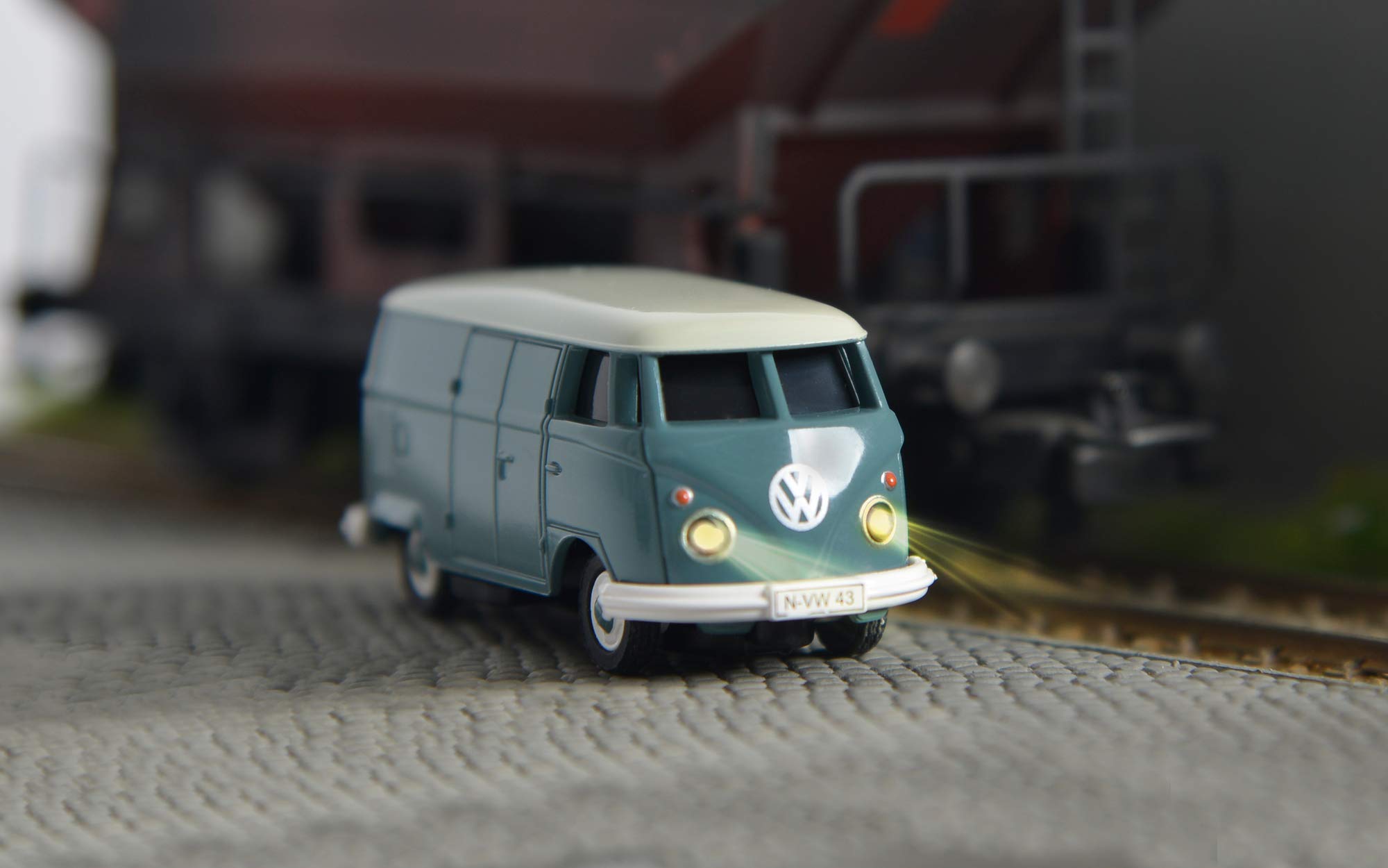 carson-vw-t1-kastenwagen-1-87-rtr-mit-led-2-4ghz image 2