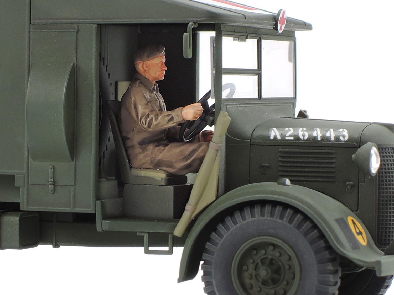 tamiya-static-models-32605-krankenwagen-1-48-bausatz image 4