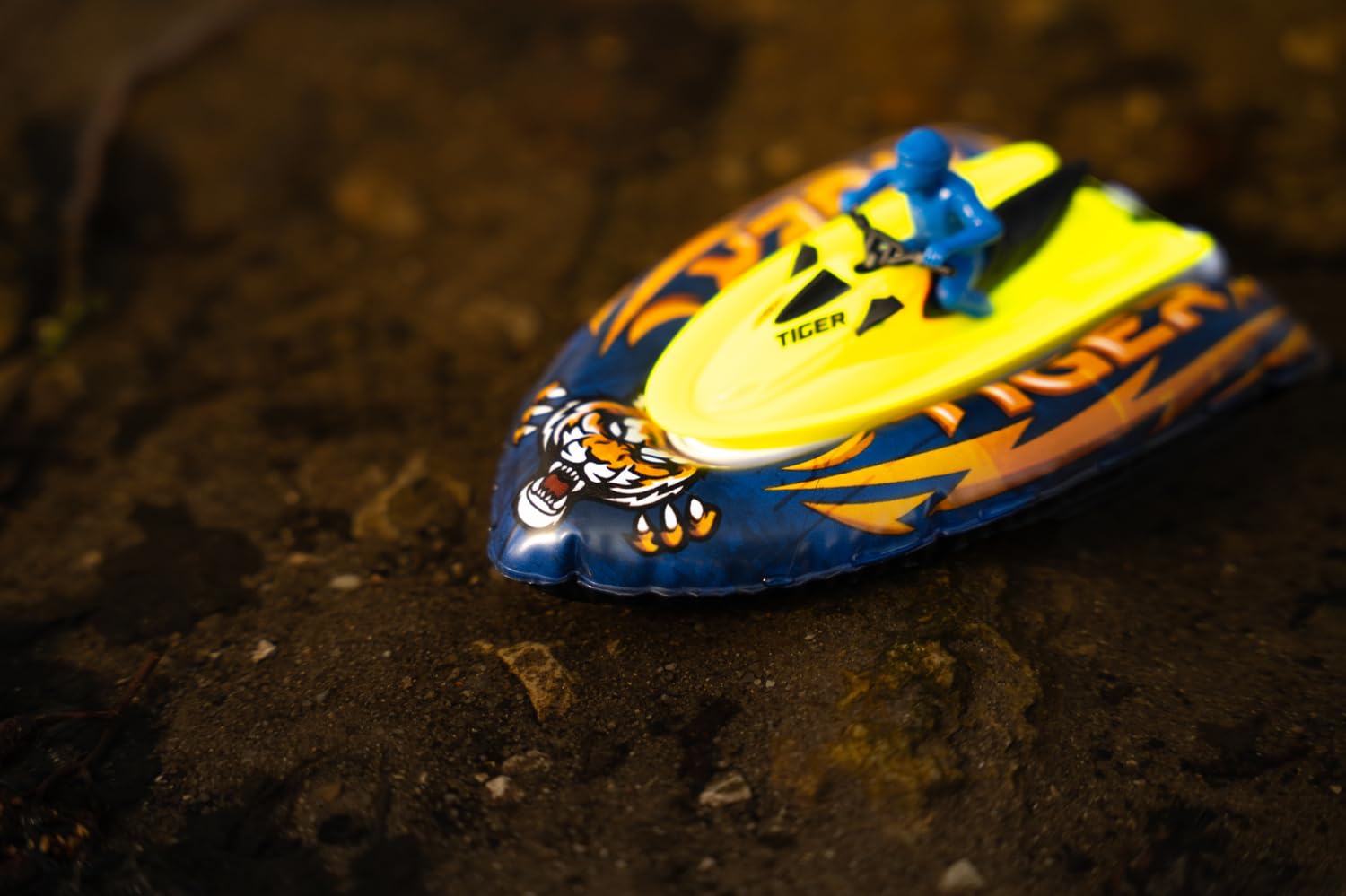 carson-nano-wave-tiger-2-4g-rc-boot-rtr-hovercraft image 3