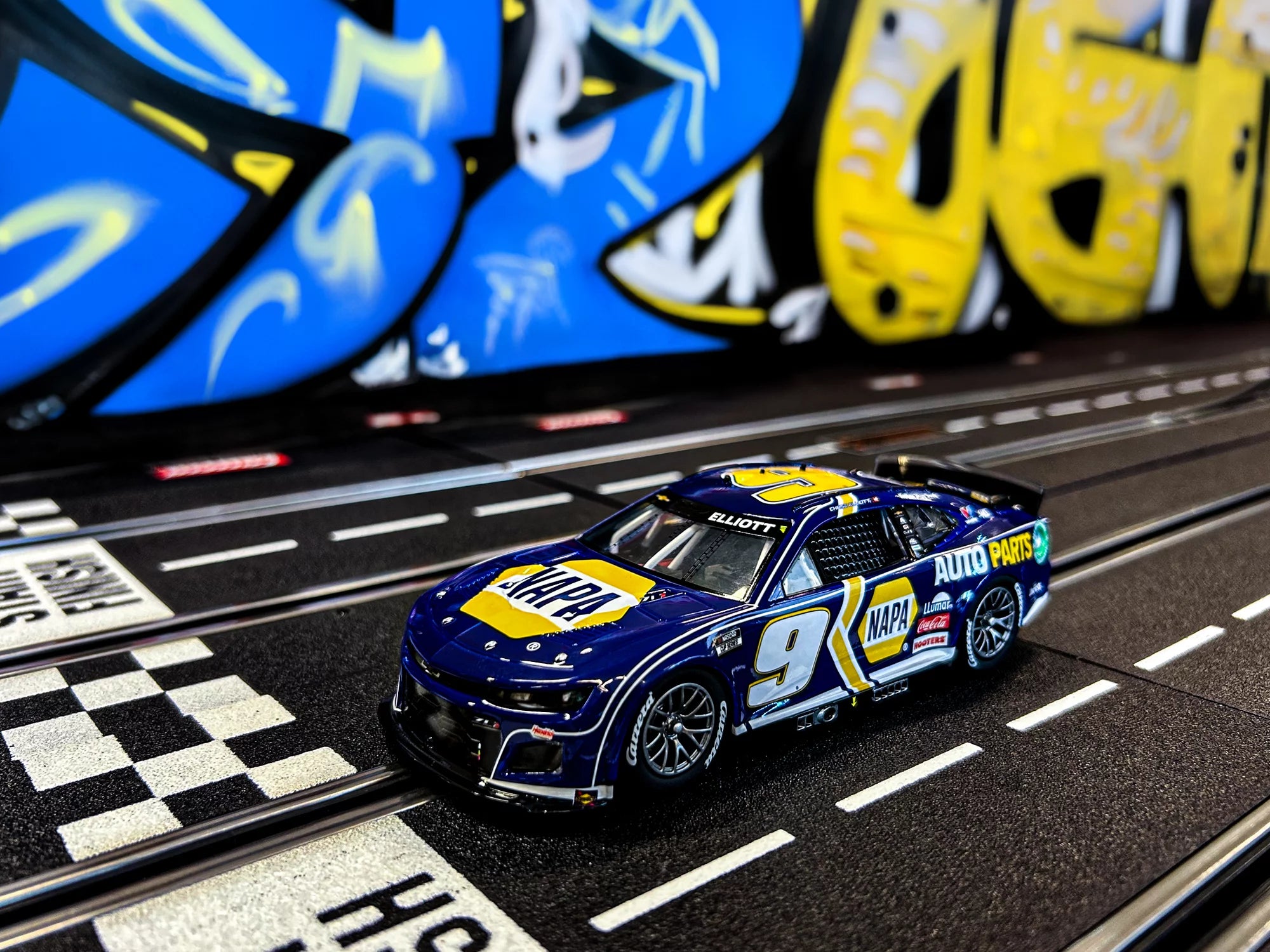 carrera-chevrolet-camaro-nascar-no-9-slotcar-1-32-zl1 image 2