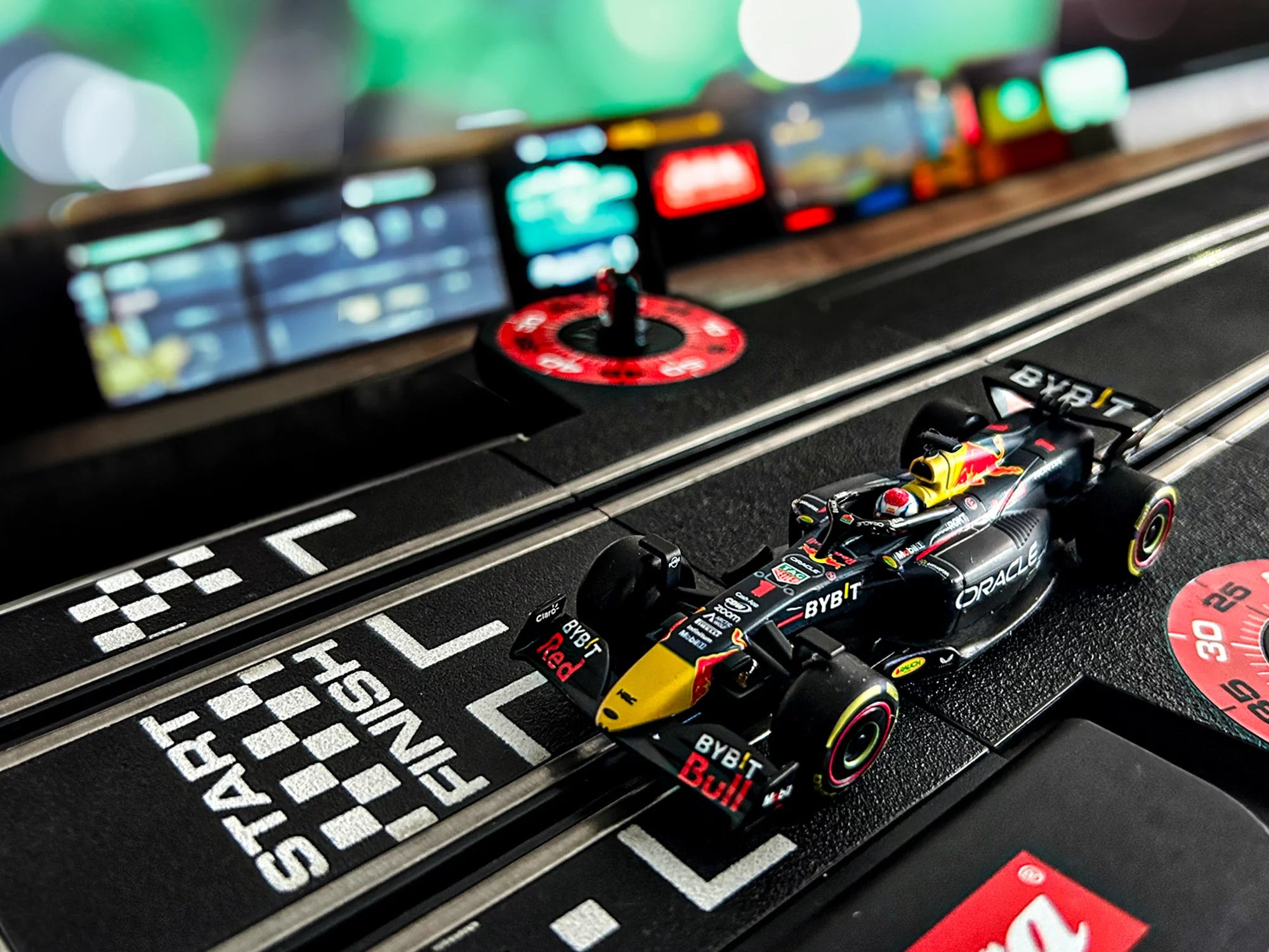 carrera-go-oracle-red-bull-rb19-verstappen-no-1-slotcar image 2