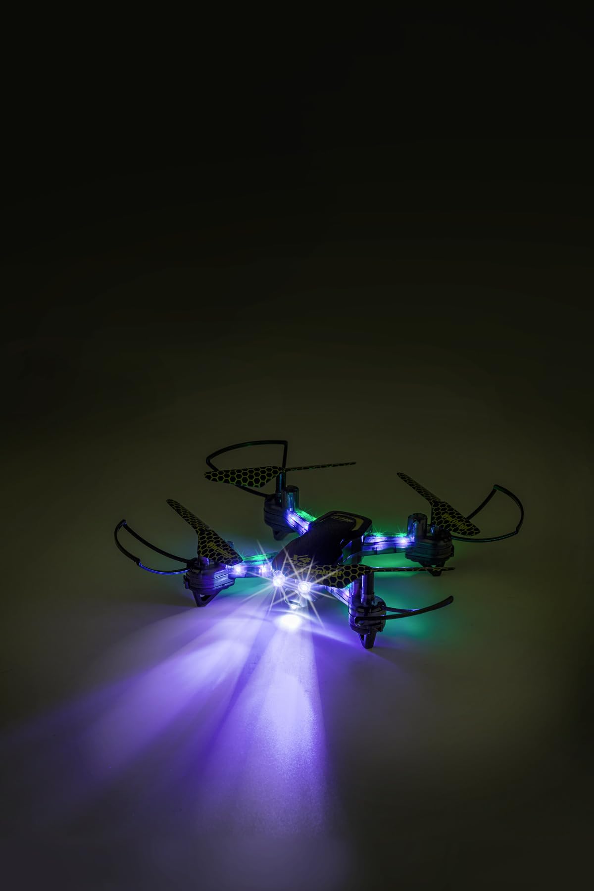 carson-x4-quadcopter-210-led-100-rtf-9-min-25-km-h image 4