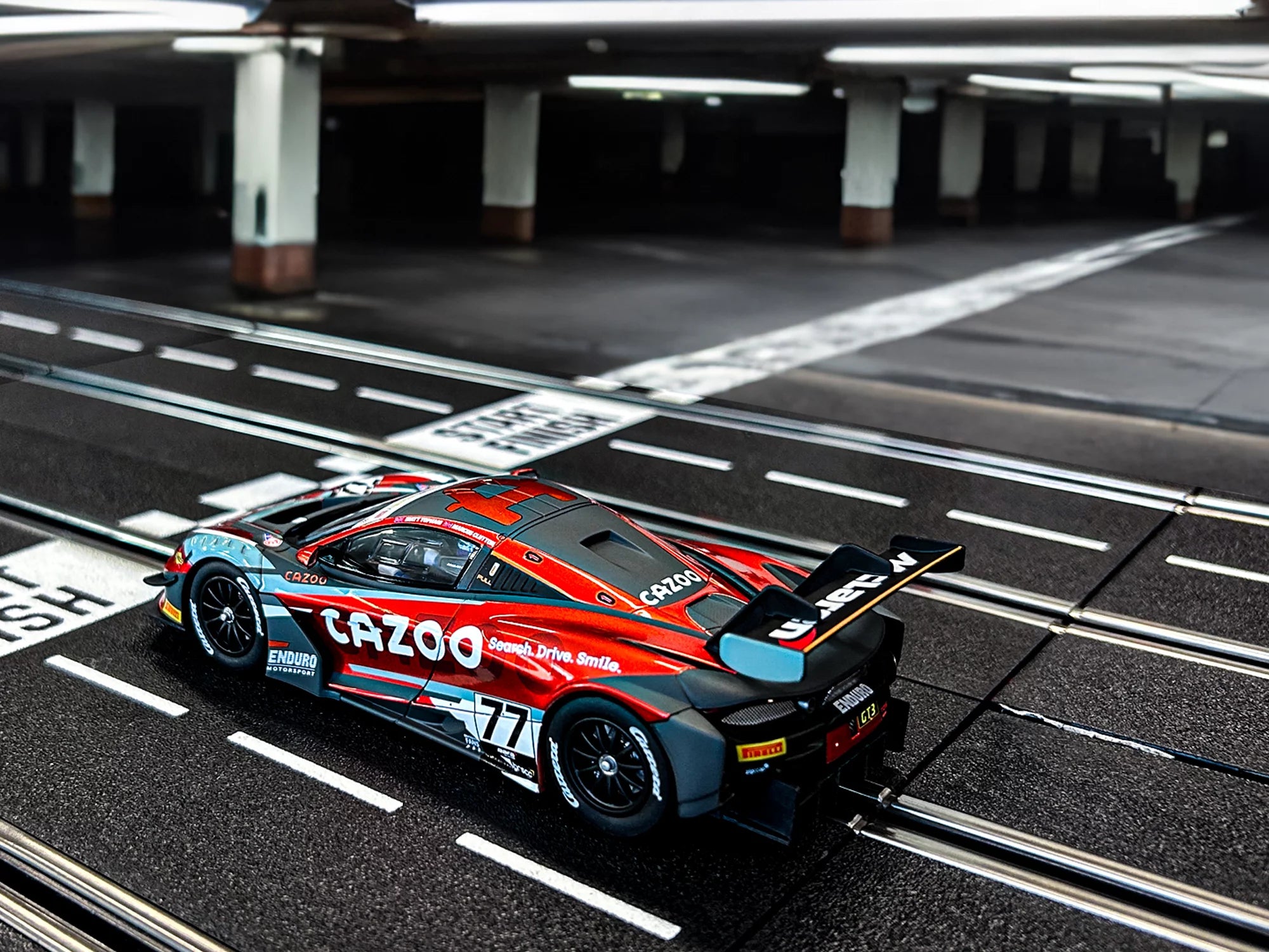 carrera-digital-132-mclaren-720s-gt3-enduro-no-77-slotcar-1-32 image 4