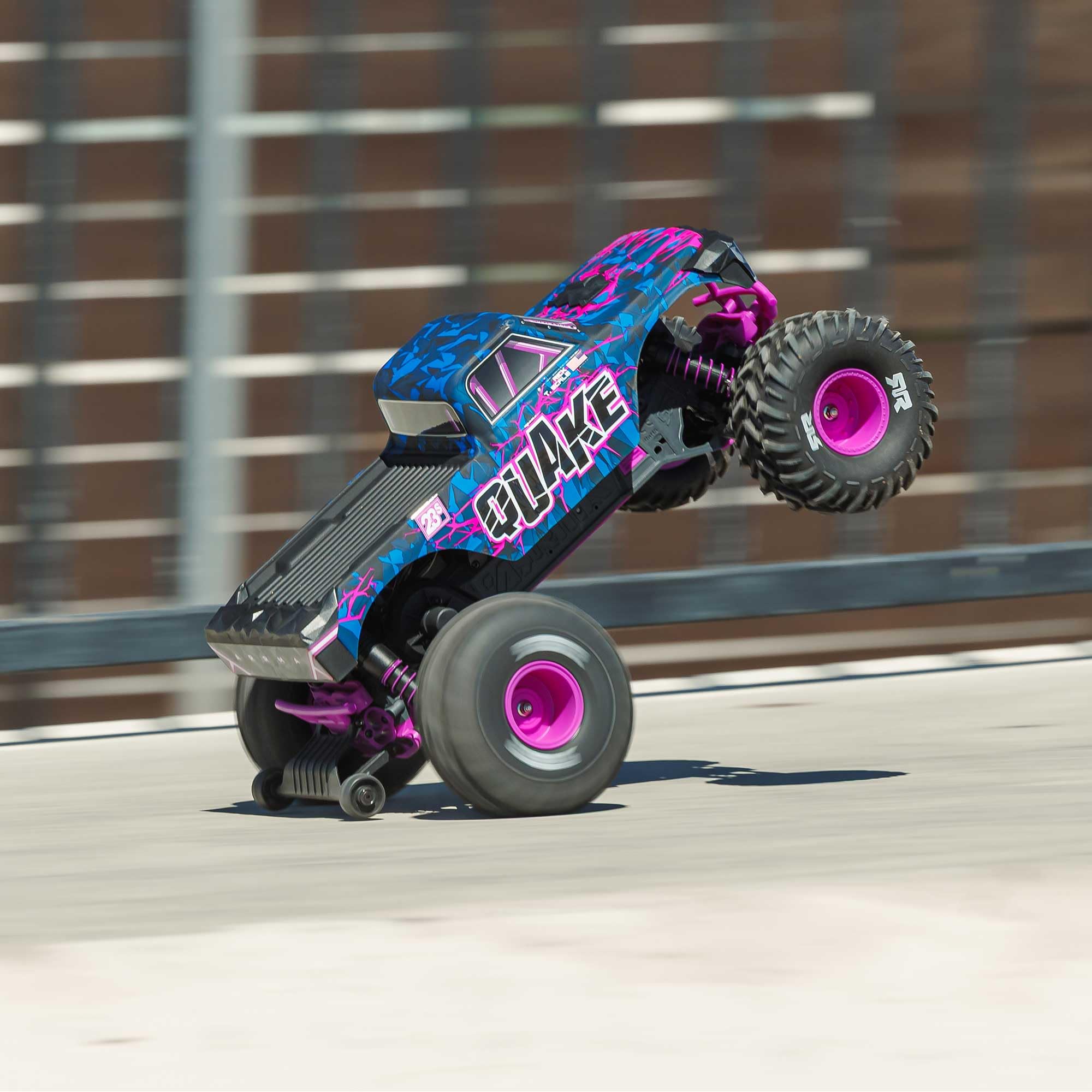 arrma-quake-223s-brushless-monster-truck-1-10-rtr-lila image 5