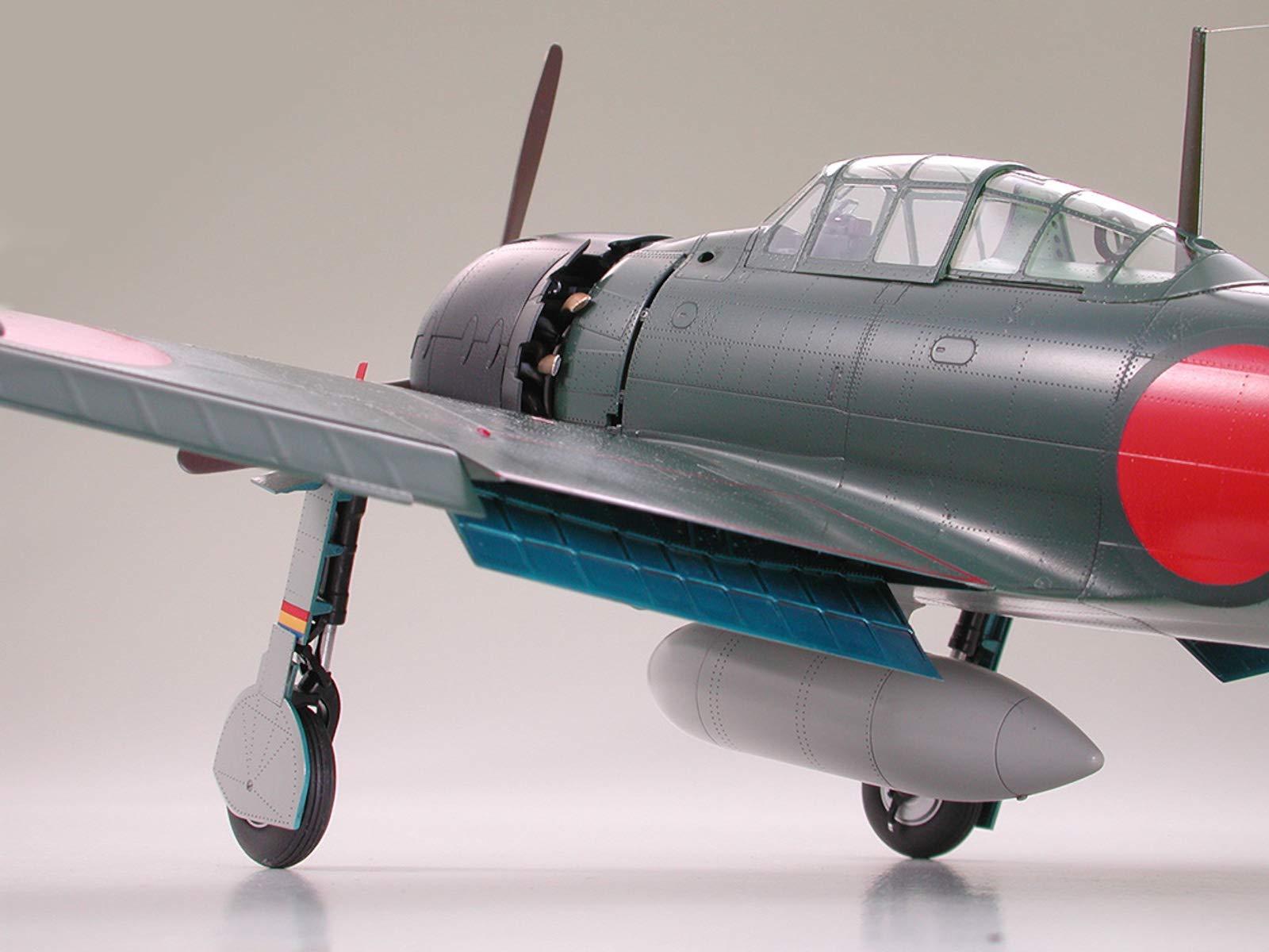 tamiya-mitsubishi-a6m5-zero-fighter-flugzeug-bausatz-1-32-300060318 image 5
