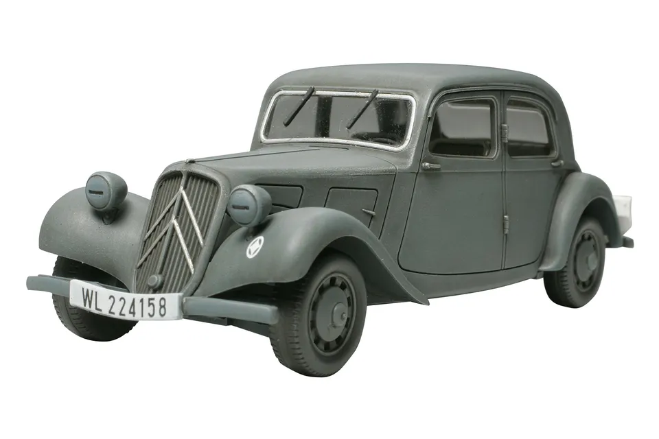 tamiya-32517-citroen-11cv-dienstwagen-1-48-bausatz-olivgr-n image 1