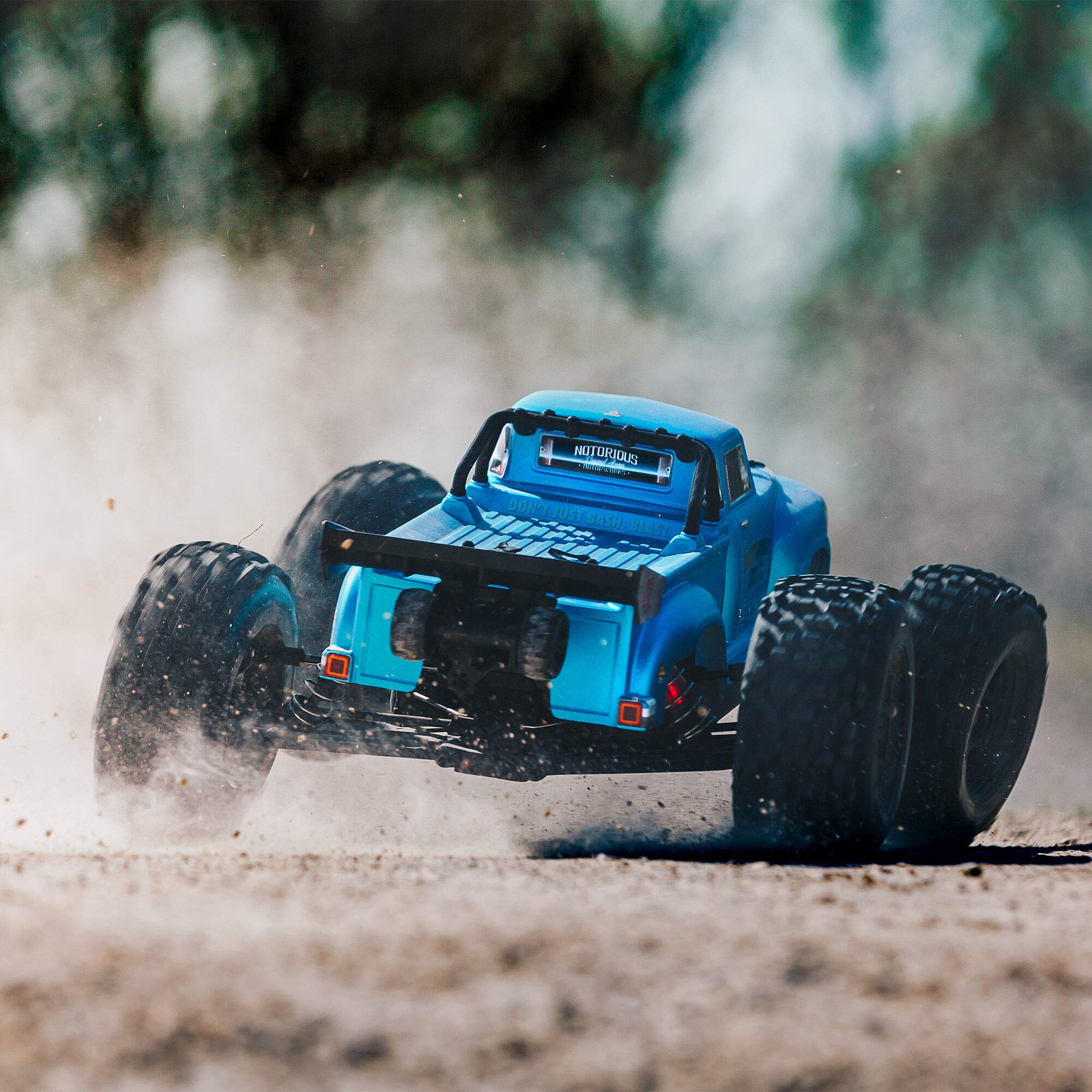 arrma-notorious-6s-v5-4wd-blx-stunt-truck-blau-rtr-1-8 image 4