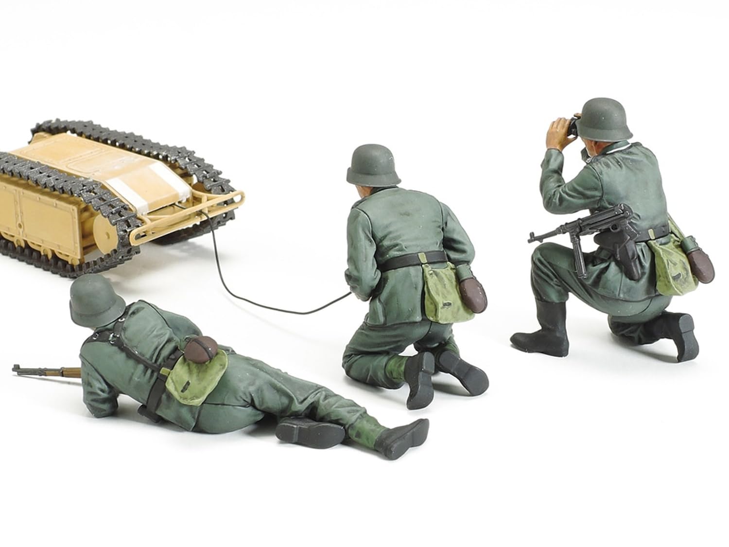 tamiya-1-35-dt-pioniere-und-goliath-set-3-2-35357-bausatz image 6