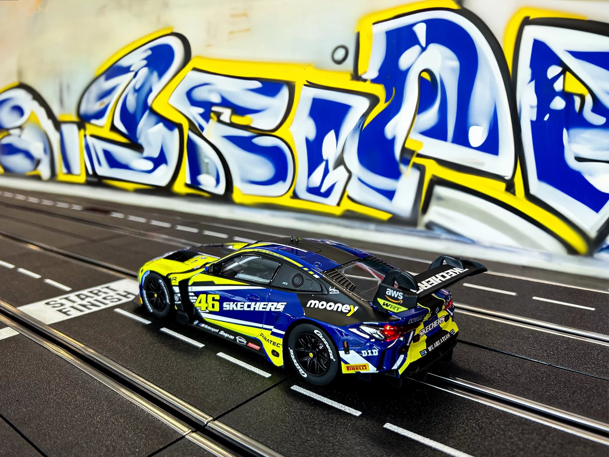 carrera-digital-124-bmw-m4-gt3-rossi-no-46-slotcar-1-24 image 3