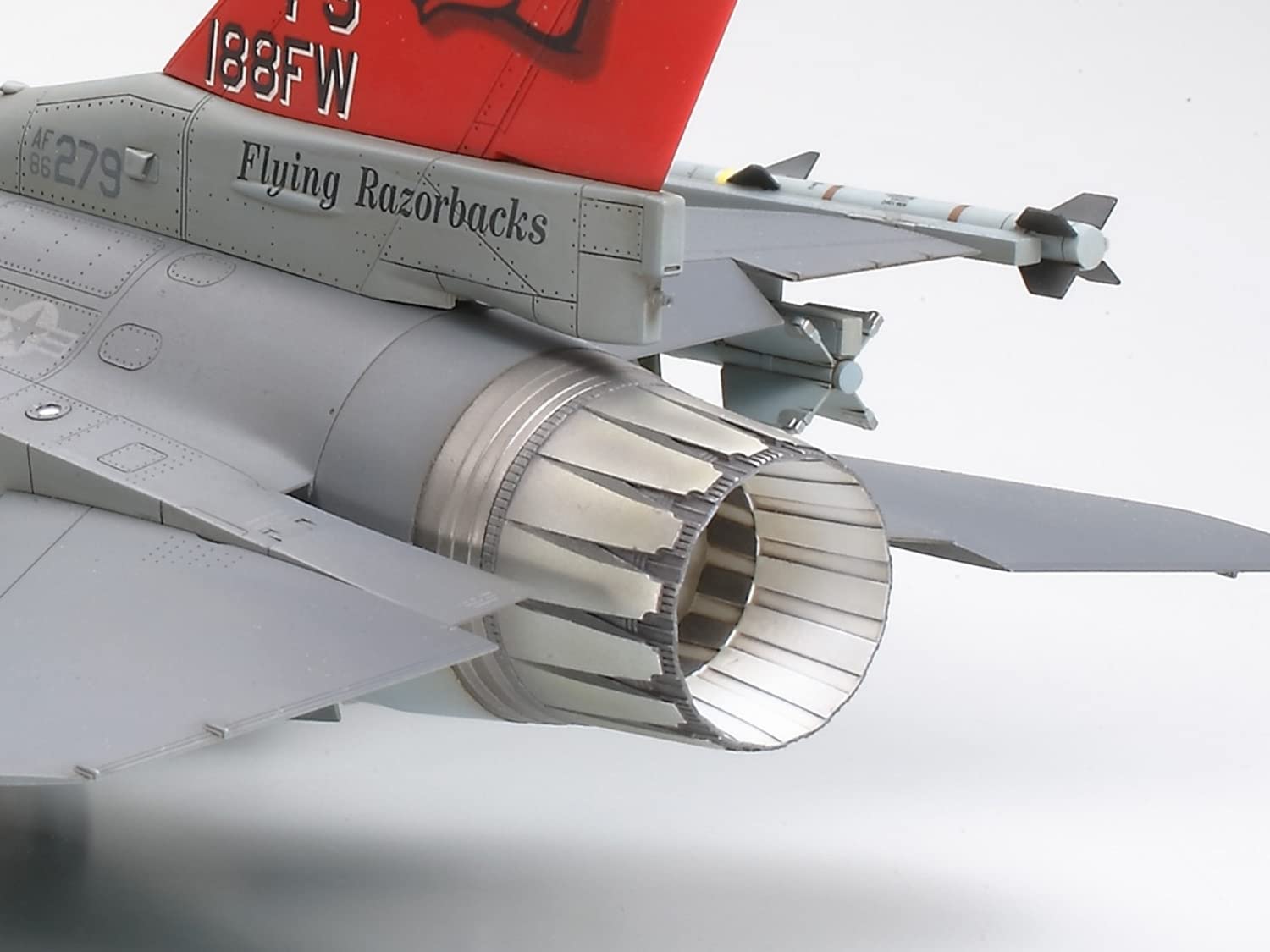 tamiya-f-16c-block-25-32-modellbausatz-1-48-lockheed-martin image 8