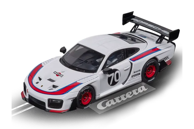 carrera-porsche-935-gt2-no-70-slotcar-1-32-martini image 1