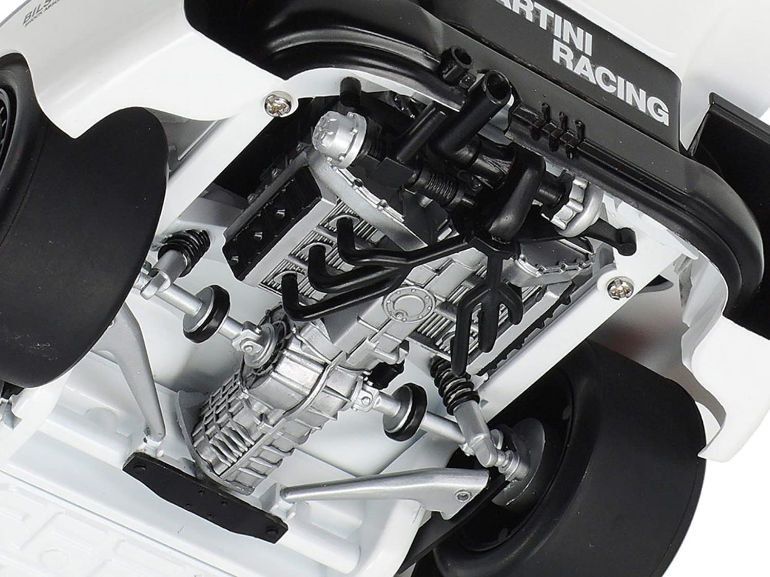 tamiya-20070-porsche-935-martini-modellbausatz-1-20-unlackiert image 5