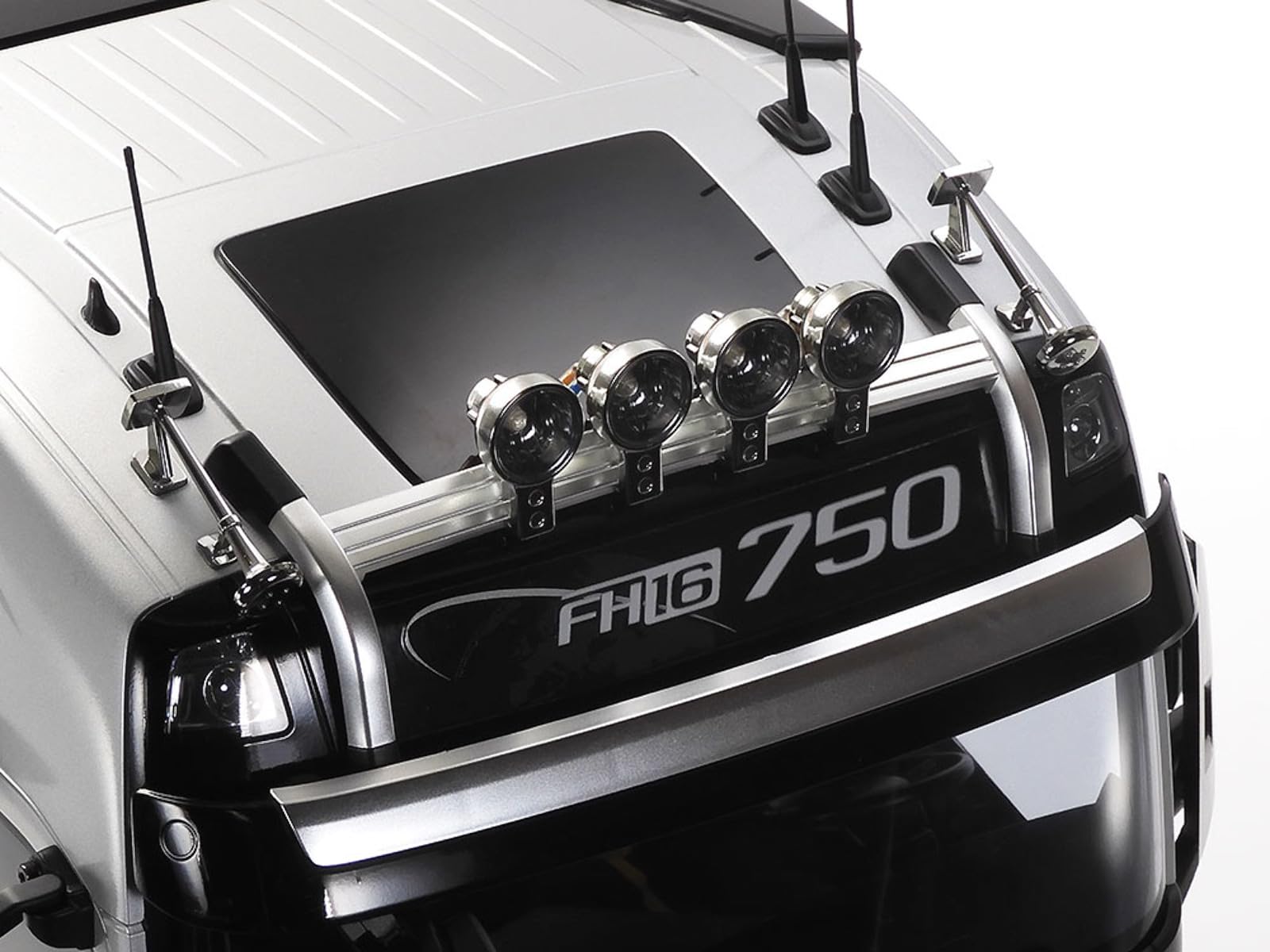 tamiya-47528-volvo-fh16-abschlepper-1-14-bausatz image 4