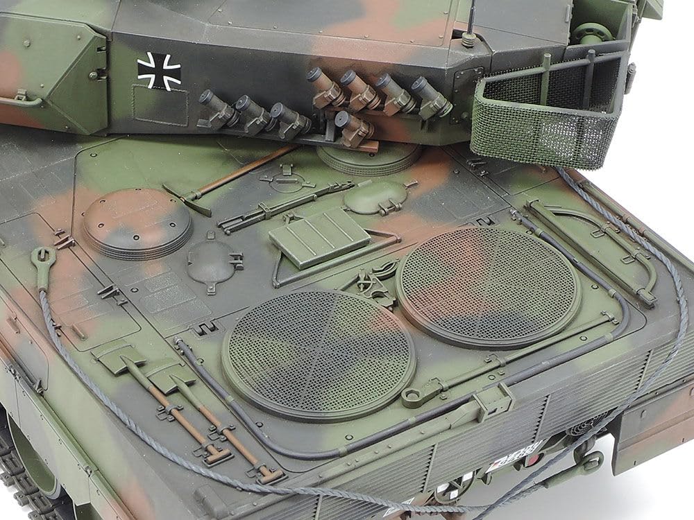 tamiya-300035271-leopard-2a6-kampfpanzer-modellbausatz-1-35 image 8