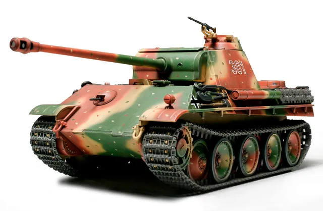 tamiya-300032520-panther-typ-g-panzer-bausatz-1-48 image 1