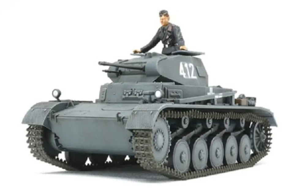 tamiya-panzer-ii-ausf-a-b-c-bausatz-1-48-mit-figur image 1