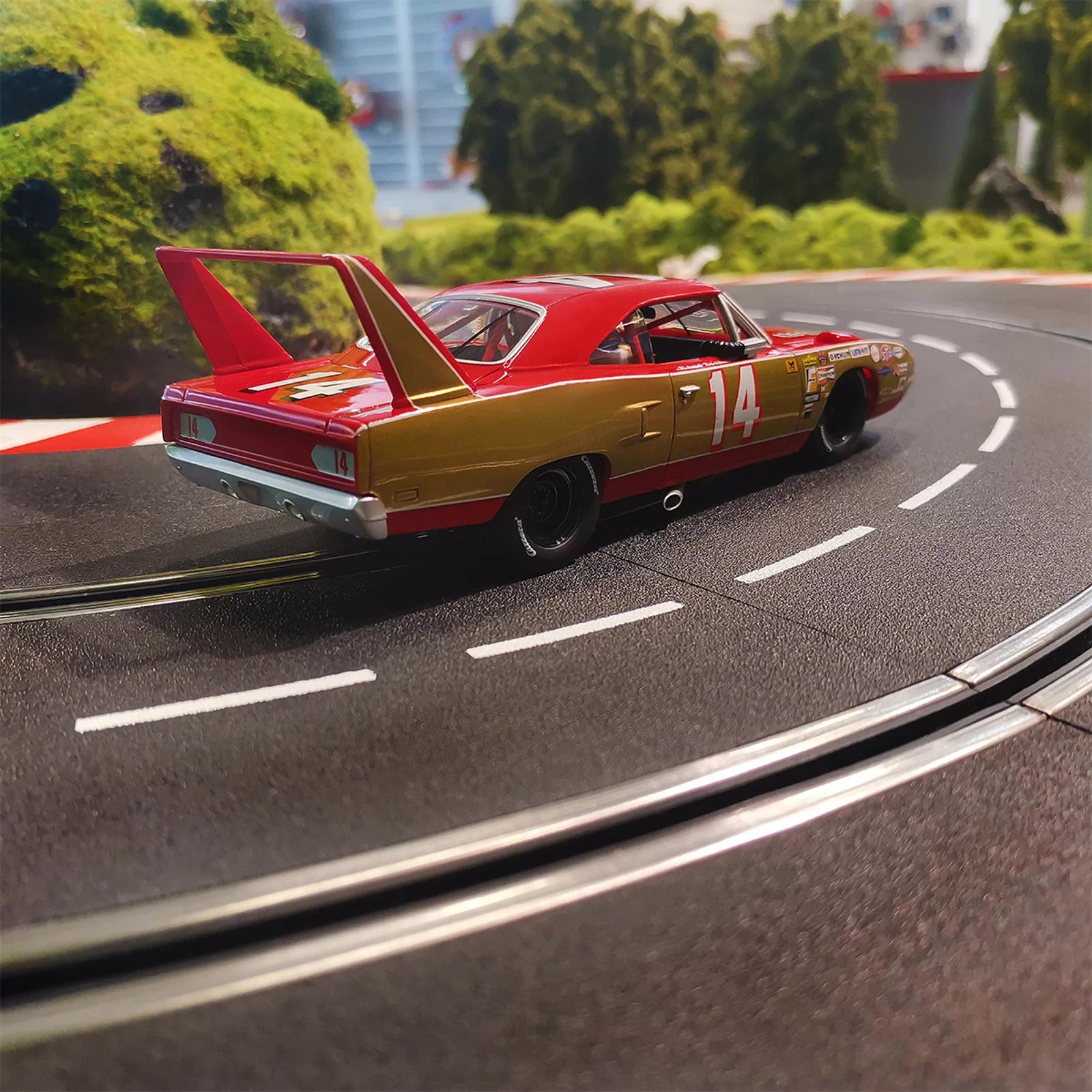 carrera-digital-132-plymouth-superbird-no-14-slotcar-1-32 image 3