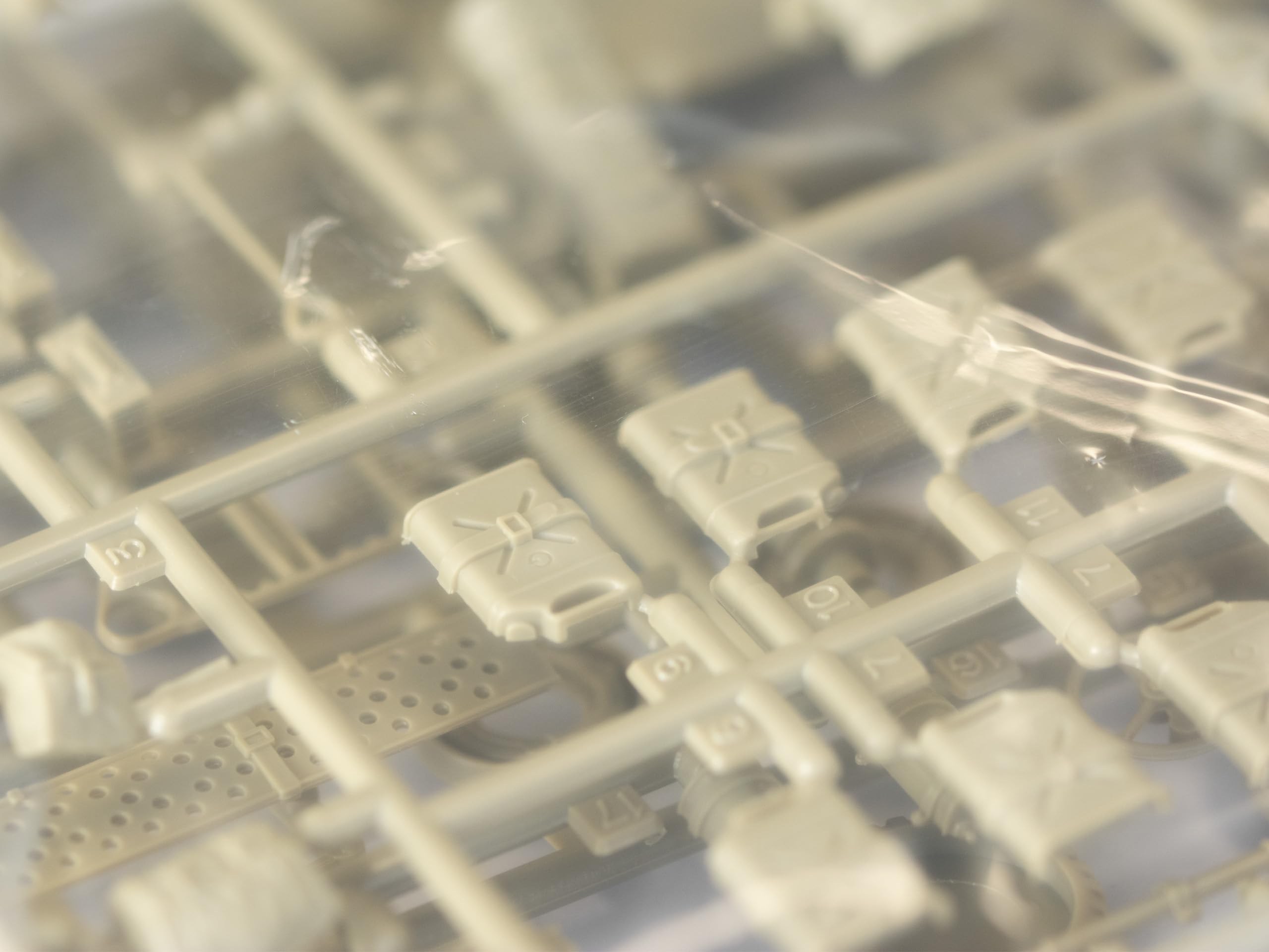 tamiya-35033-british-sas-gel-ndewagen-modellbausatz-1-35 image 7